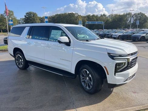 New 2026 Chevrolet Suburban LS image 10