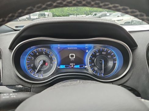 Used 2022 Chrysler 300 S w/ Comfort Group RWD image 18