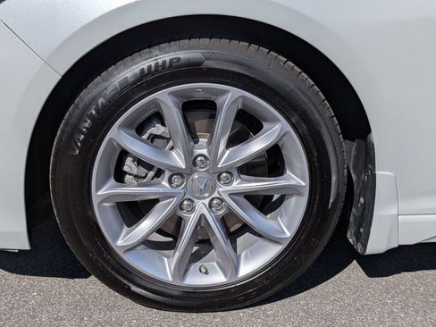 Used 2023 Acura TLX FWD image 10