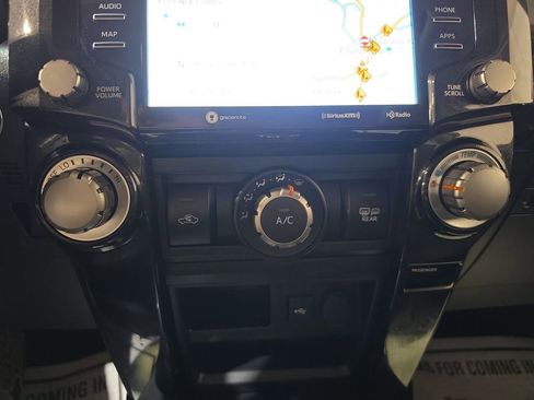 Used 2024 Toyota 4Runner TRD Off-Road Premium w/ Moonroof Package AWD/4WD image 17