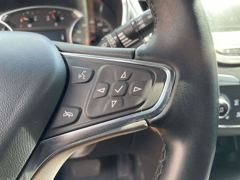 Used 2024 Chevrolet Equinox LT w/ LPO, Floor Liner Package FWD image 8