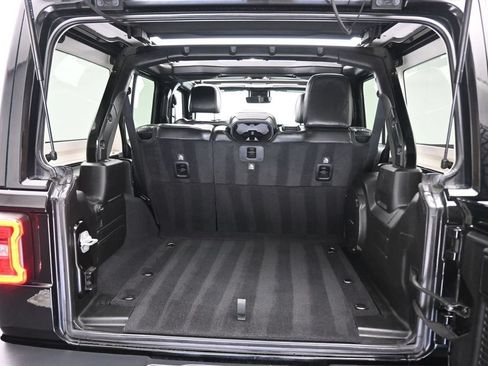 Used 2020 Jeep Wrangler Unlimited Sahara AWD/4WD image 41