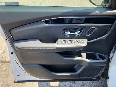Used 2023 Honda Pilot EX-L image 12