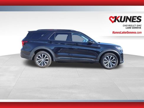 Used 2025 Ford Explorer ST-Line AWD/4WD image 11