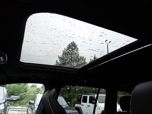 New 2025 Jeep Grand Cherokee Summit image 16