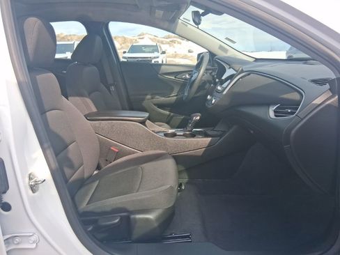 Used 2023 Chevrolet Malibu LT image 14