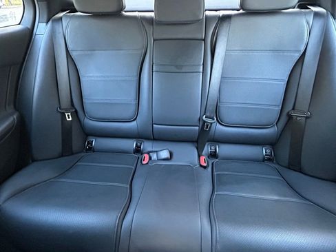 Used 2025 Mercedes-Benz C 300 Sedan image 13