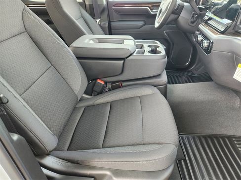 New 2025 GMC Sierra 1500 Elevation image 9