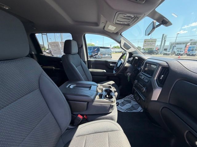 Used 2019 Chevrolet Silverado 1500 Custom w/ Custom Value Package AWD/4WD image 14
