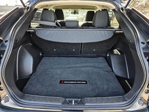 Used 2022 Mitsubishi Eclipse Cross LE image 31