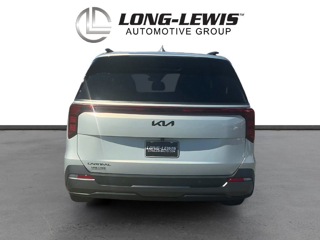 Used 2026 Kia Carnival SX w/ SX Dark Edition Package FWD image 5