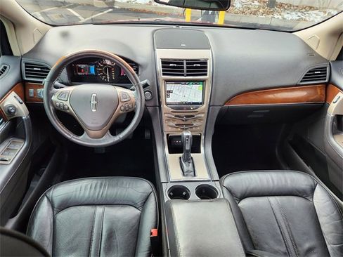 Used 2014 Lincoln MKX AWD w/ Equipment Group 102A image 15