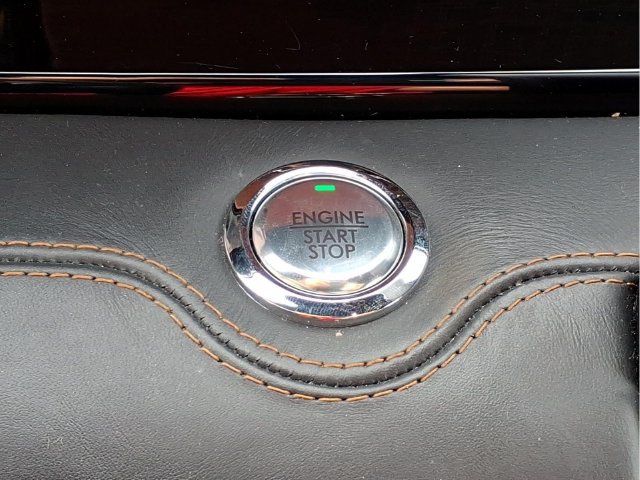 Used 2024 Lincoln Navigator L Black Label AWD/4WD image 12
