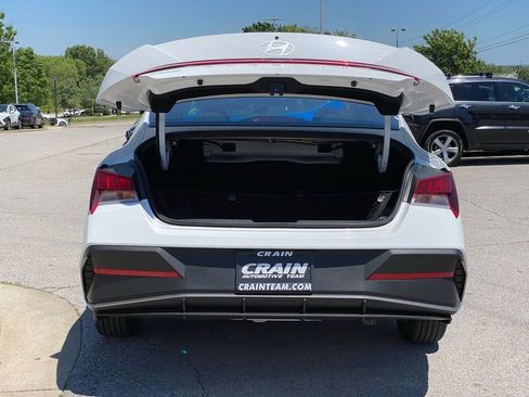 New 2026 Hyundai Elantra SE w/ Cargo Package FWD image 7