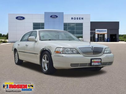 Used 2003 Lincoln Town Car Executive