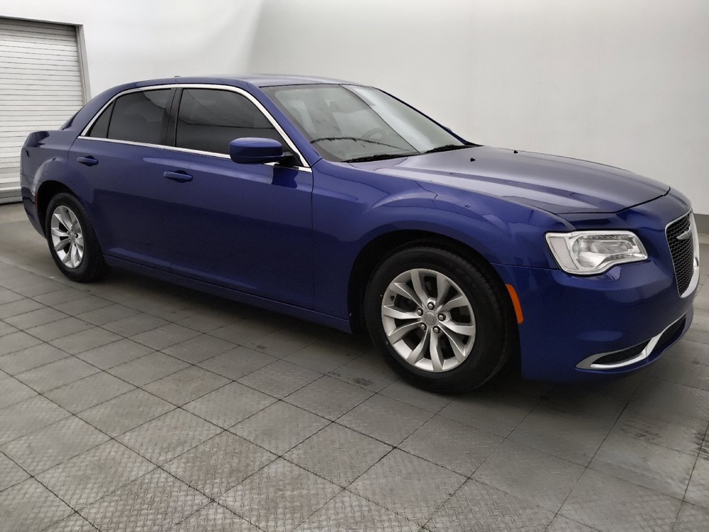 Used 2021 Chrysler 300 Touring RWD image 11