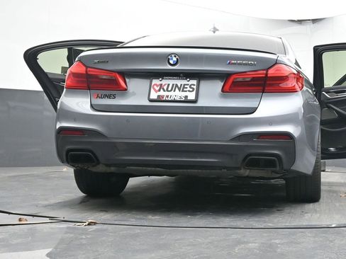 Used 2018 BMW M550i xDrive image 53