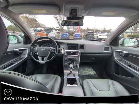 Used 2015 Volvo V60 T5 Premier image 15