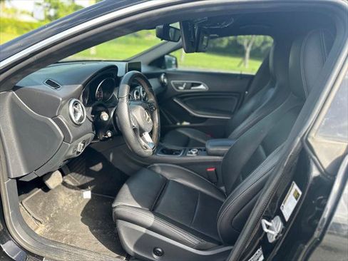 Used 2018 Mercedes-Benz CLA 250 image 14