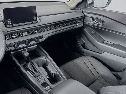 Certified 2023 Honda Accord EX image 23