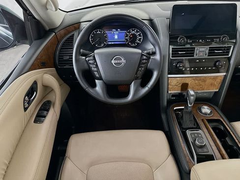 Used 2023 Nissan Armada SL w/ Captain's Chairs Package AWD/4WD image 10