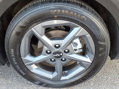 Used 2025 Kia K4 LXS image 7