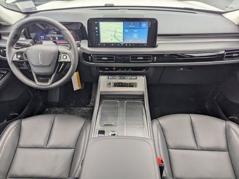 New 2026 Lincoln Aviator AWD image 14