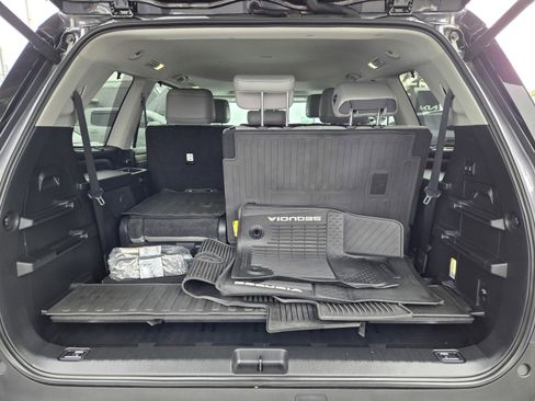 Used 2023 Toyota Sequoia Limited image 10