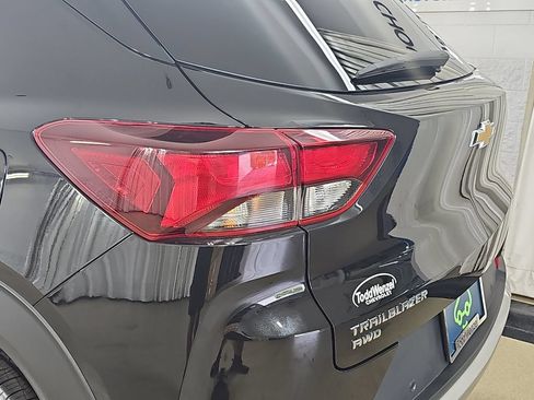 Certified 2022 Chevrolet TrailBlazer LT w/ Convenience Package AWD/4WD image 38