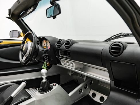 Used 2005 Lotus Elise RWD image 58