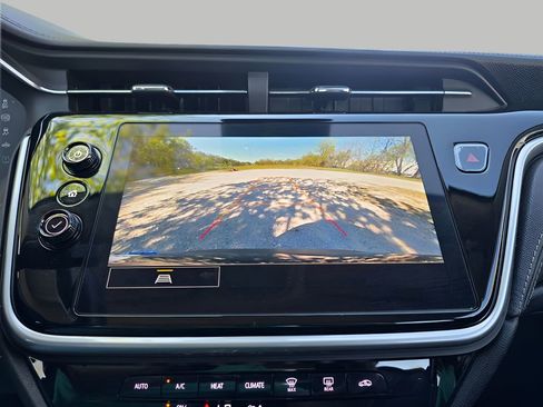 Used 2023 Chevrolet Bolt EUV LT w/ Driver Confidence Package image 21