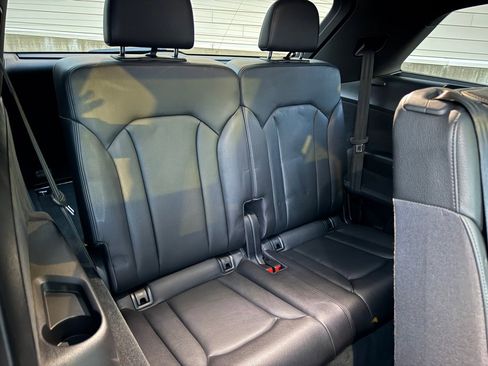 Used 2017 Audi Q7 3.0T Premium Plus image 34