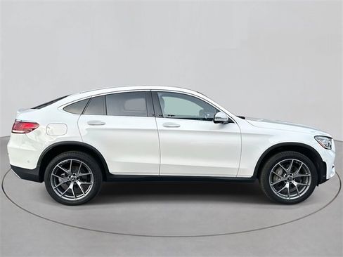 Used 2023 Mercedes-Benz GLC 300 4MATIC Coupe image 5