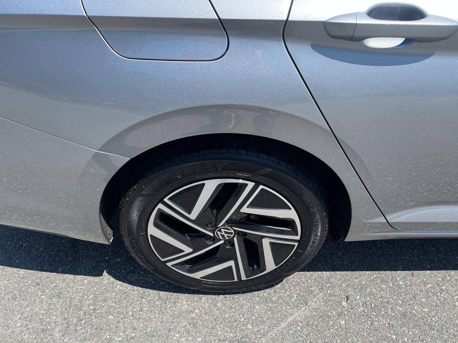 Used 2024 Volkswagen Jetta SEL FWD image 9