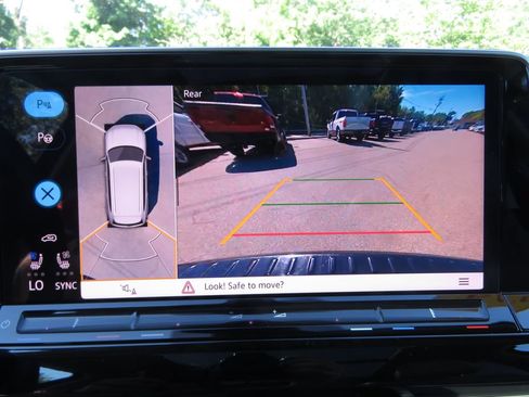 Used 2024 Volkswagen Atlas SEL Premium R-Line AWD/4WD image 27