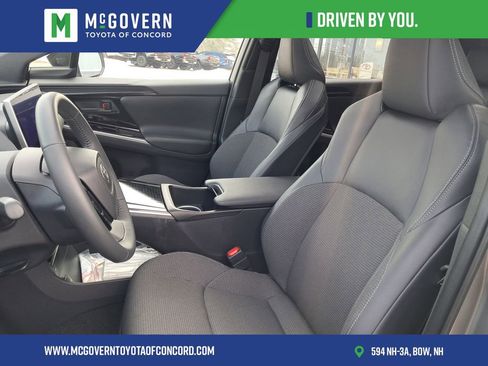 Used 2025 Toyota bZ4X AWD w/ Weather Package image 10