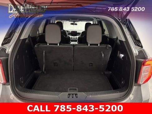 Used 2021 Ford Explorer XLT w/ Equipment Group 202A image 21