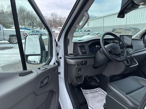 New 2026 Ford Transit 250 148 Medium Roof w/ Load Area Protection Package RWD image 17