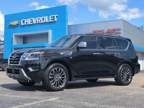 Used 2022 Nissan Armada Platinum w/ Captain's Chairs Package image 1