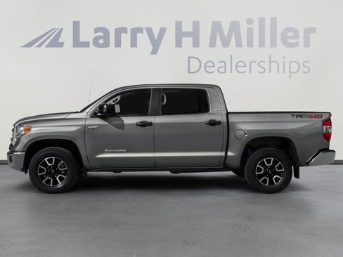 Used 2016 Toyota Tundra SR5 w/ TRD Off Road Package AWD/4WD image 3