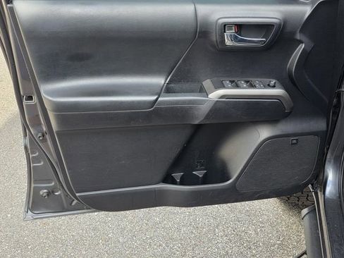 Certified 2020 Toyota Tacoma Limited image 31