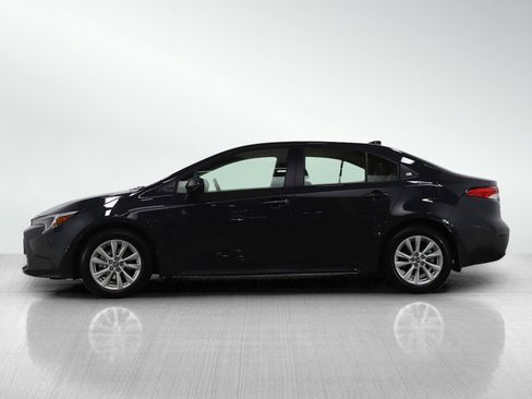 Used 2026 Toyota Corolla LE w/ LE Premium Package image 2