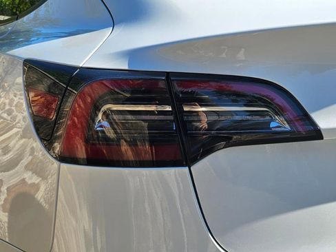 Used 2023 Tesla Model 3 Standard Range image 27