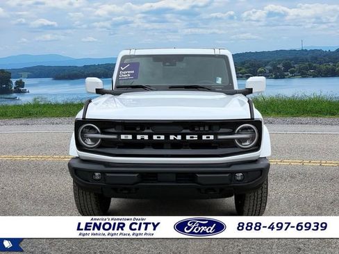Used 2025 Ford Bronco Outer Banks image 8