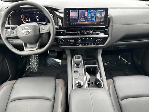 New 2026 Nissan Pathfinder SL AWD/4WD image 16