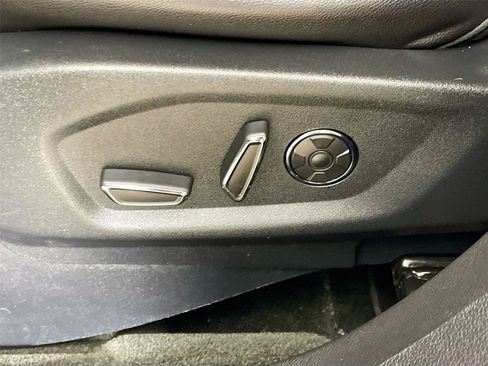 Used 2017 Ford Explorer Limited w/ Equipment Group 301A AWD/4WD image 23
