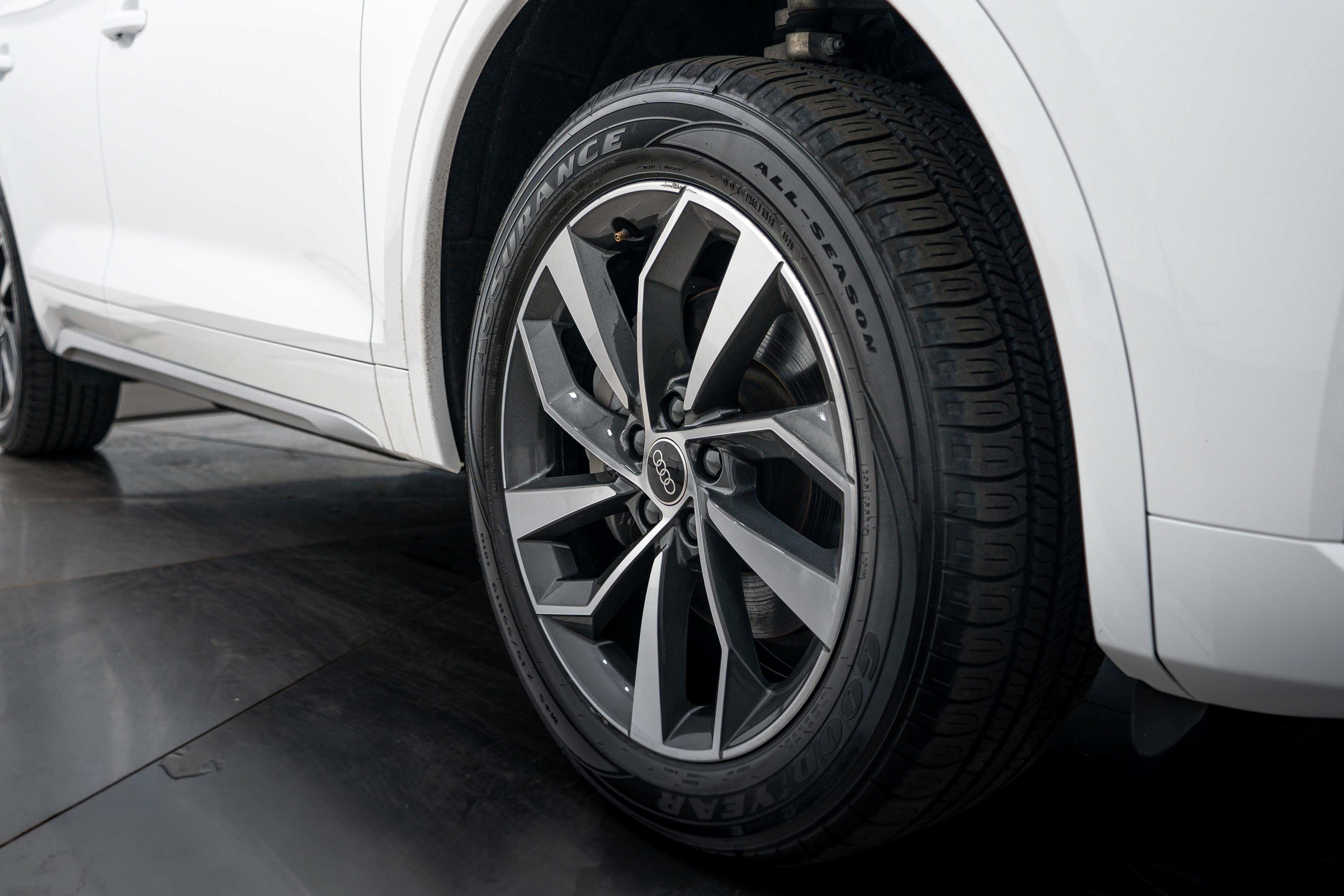 Certified 2024 Audi Q5 2.0T Premium Plus AWD/4WD image 24