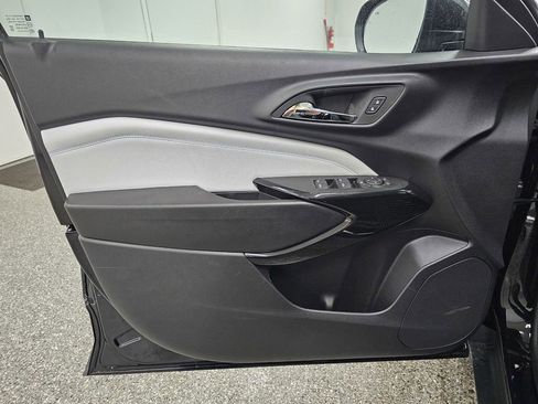 New 2026 Chevrolet Trax LT w/ Driver Confidence Package FWD image 13