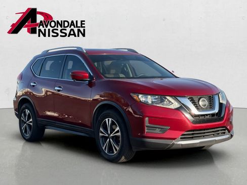 Used 2019 Nissan Rogue SV w/ Sun & Sound Touring Package AWD/4WD image 4