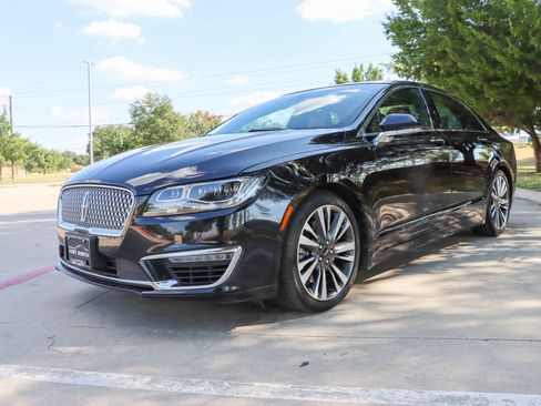 Used 2019 Lincoln MKZ Reserve w/ Luxury Package FWD image 3
